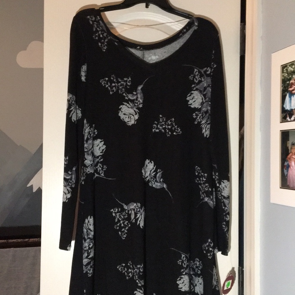 So long sleeve comfort dress. Size large.